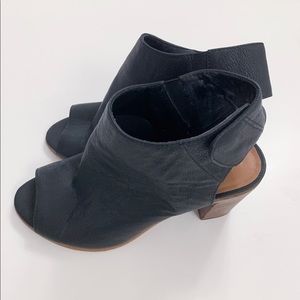 Steve Madden nonstp Sandal size 7.5 black